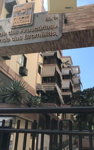 Apartamento à venda com 190m², 3 quartos e 2 vagas Apartamento à venda com 190m², 3 quartos e 2 vagasFachada do Condomínio