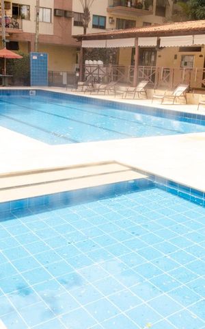 Apartamento à venda com 190m², 3 quartos e 2 vagas Apartamento à venda com 190m², 3 quartos e 2 vagasÁrea comum - Piscina