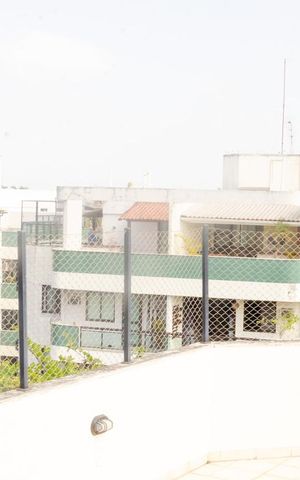 Apartamento à venda com 190m², 3 quartos e 2 vagas Apartamento à venda com 190m², 3 quartos e 2 vagasCobertura - Vista