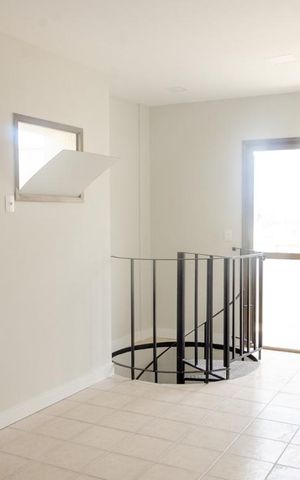 Apartamento à venda com 190m², 3 quartos e 2 vagas Apartamento à venda com 190m², 3 quartos e 2 vagasSala 2