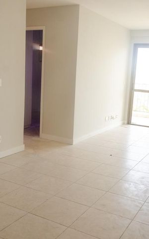 Apartamento à venda com 190m², 3 quartos e 2 vagas Apartamento à venda com 190m², 3 quartos e 2 vagasSala