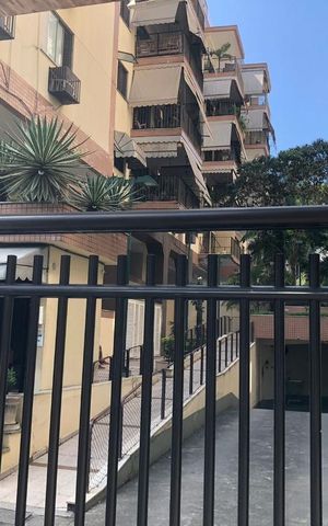 Apartamento à venda com 190m², 3 quartos e 2 vagas Apartamento à venda com 190m², 3 quartos e 2 vagasFachada do Condomínio