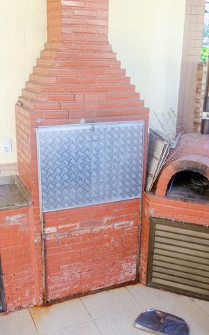 Apartamento à venda com 190m², 3 quartos e 2 vagas Apartamento à venda com 190m², 3 quartos e 2 vagasÁrea comum - Churrasqueira