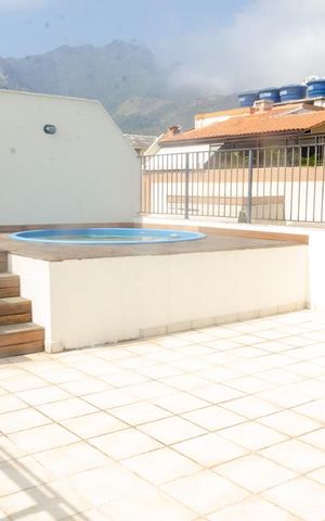Apartamento à venda com 190m², 3 quartos e 2 vagas Apartamento à venda com 190m², 3 quartos e 2 vagasCobertura - Piscina