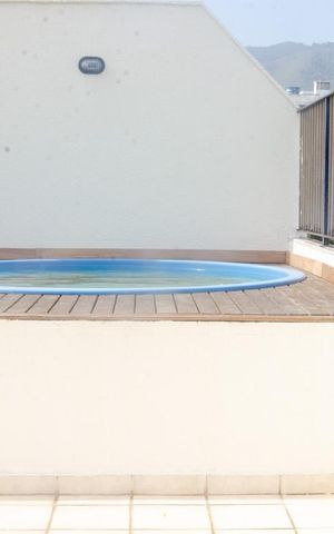 Apartamento à venda com 190m², 3 quartos e 2 vagas Apartamento à venda com 190m², 3 quartos e 2 vagasCobertura - Piscina