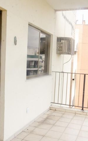 Apartamento à venda com 190m², 3 quartos e 2 vagas Apartamento à venda com 190m², 3 quartos e 2 vagasVaranda da Sala