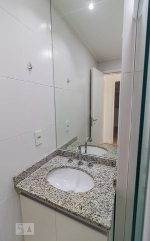 Apartamento à venda com 72m², 2 quartos e 1 vaga Apartamento à venda com 72m², 2 quartos e 1 vagaBanheiro