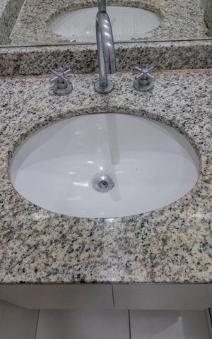 Apartamento à venda com 72m², 2 quartos e 1 vaga Apartamento à venda com 72m², 2 quartos e 1 vagaBanheiro detalhe
