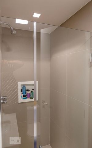 Apartamento para alugar com 82m², 2 quartos e 1 vaga Apartamento para alugar com 82m², 2 quartos e 1 vagaBanheiro da Suite 2
