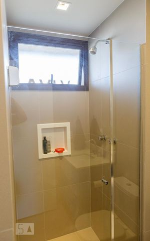 Apartamento para alugar com 82m², 2 quartos e 1 vaga Apartamento para alugar com 82m², 2 quartos e 1 vagaBanheiro da Suite 1