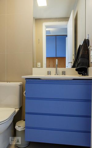 Apartamento para alugar com 82m², 2 quartos e 1 vaga Apartamento para alugar com 82m², 2 quartos e 1 vagaBanheiro da Suite 1