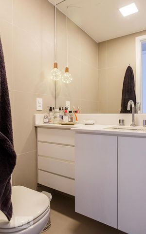 Apartamento para alugar com 82m², 2 quartos e 1 vaga Apartamento para alugar com 82m², 2 quartos e 1 vagaBanheiro da Suite 2