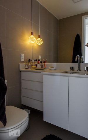 Apartamento para alugar com 82m², 2 quartos e 1 vaga Apartamento para alugar com 82m², 2 quartos e 1 vagaBanheiro da Suite 2