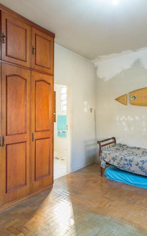 Casa à venda com 300m², 4 quartos e 3 vagas Casa à venda com 300m², 4 quartos e 3 vagasSuíte 1
