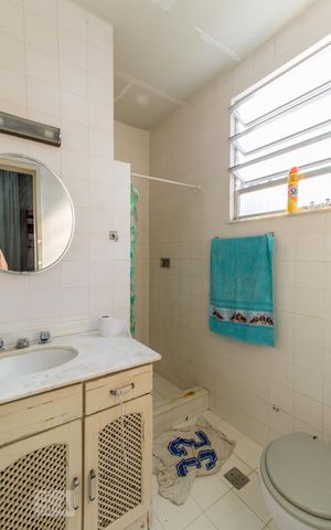 Casa à venda com 300m², 4 quartos e 3 vagas Casa à venda com 300m², 4 quartos e 3 vagasBanheiro da Suíte 1