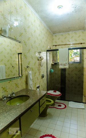Casa à venda com 300m², 3 quartos e 5 vagasBanheiro do Corredor