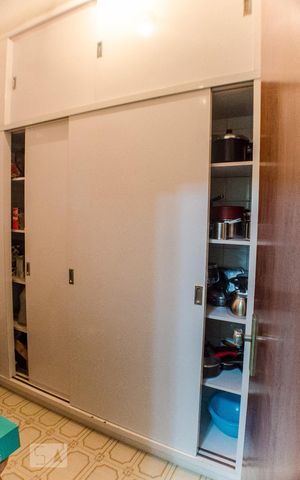 Casa à venda com 300m², 3 quartos e 5 vagasDespensa