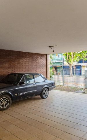 Casa à venda com 300m², 3 quartos e 5 vagasGaragem