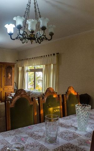 Casa à venda com 300m², 3 quartos e 5 vagasSala