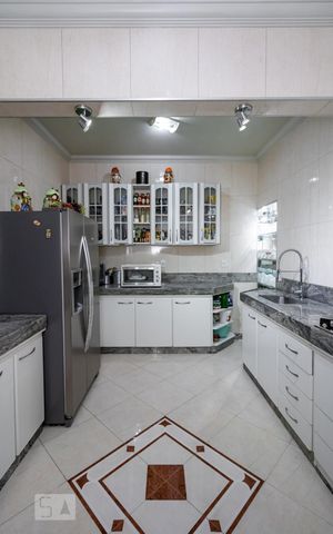 Apartamento à venda com 120m², 3 quartos e sem vaga Apartamento à venda com 120m², 3 quartos e sem vagaCozinha