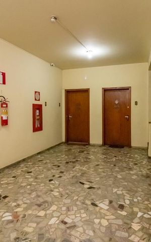 Apartamento à venda com 120m², 3 quartos e sem vaga Apartamento à venda com 120m², 3 quartos e sem vagaHall