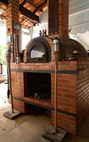 Casa de condomínio à venda com 350m², 6 quartos e 3 vagas Casa de condomínio à venda com 350m², 6 quartos e 3 vagasChurrasqueira