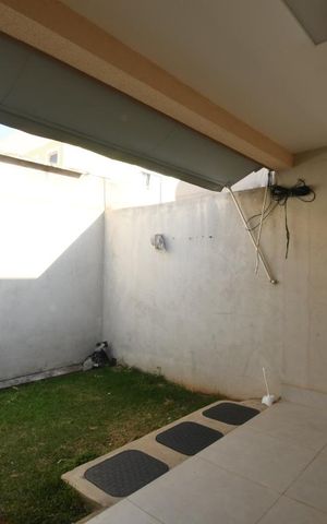 Casa de condomínio à venda com 65m², 2 quartos e 2 vagasÁrea dos fundos