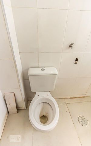 Studio à venda com 35m², 1 quarto e sem vaga Studio à venda com 35m², 1 quarto e sem vagaBanheiro