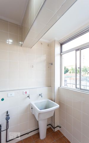 Apartamento à venda com 65m², 2 quartos e 1 vagaÁrea de Serviço