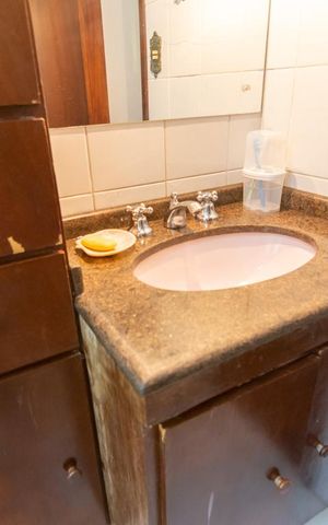 Casa à venda com 312m², 3 quartos e 5 vagasBanheiro Suíte 1
