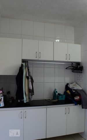 Casa para alugar com 290m², 4 quartos e 1 vaga Casa para alugar com 290m², 4 quartos e 1 vagaÁrea de Serviço