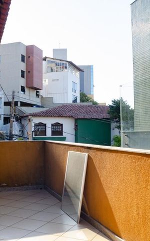 Casa para alugar com 290m², 4 quartos e 1 vaga Casa para alugar com 290m², 4 quartos e 1 vagaVaranda da Sala 2
