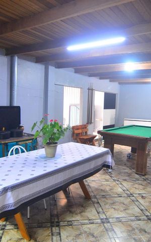 Casa à venda com 250m², 6 quartos e 3 vagasCasa 1 - Varanda