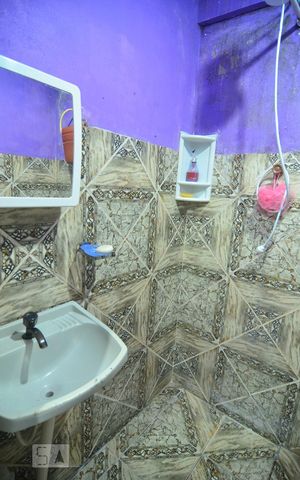 Casa à venda com 250m², 6 quartos e 3 vagasCasa 2 - Banheiro social