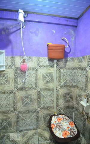Casa à venda com 250m², 6 quartos e 3 vagasCasa 2 - Banheiro social