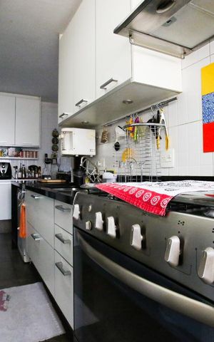 Apartamento à venda com 141m², 3 quartos e 2 vagas Apartamento à venda com 141m², 3 quartos e 2 vagasCozinha