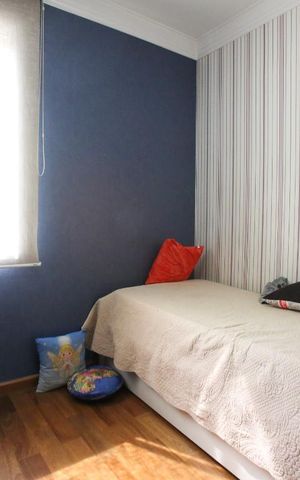 Apartamento à venda com 141m², 3 quartos e 2 vagas Apartamento à venda com 141m², 3 quartos e 2 vagasQuarto 1