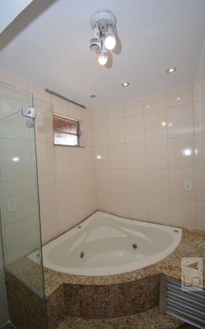 Apartamento à venda com 110m², 3 quartos e 1 vagaBanheiro da Cobertura- Banheira