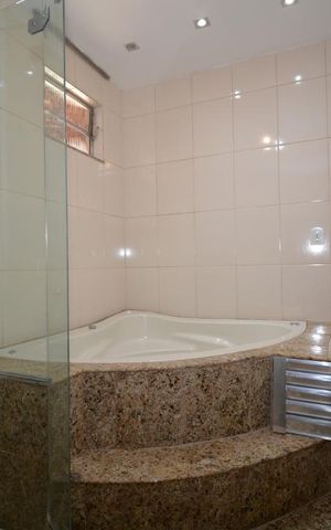 Apartamento à venda com 110m², 3 quartos e 1 vagaBanheiro da Cobertura- Banheira