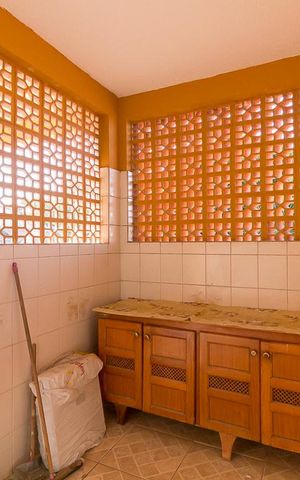 Casa à venda com 160m², 4 quartos e 2 vagasÁrea de serviço