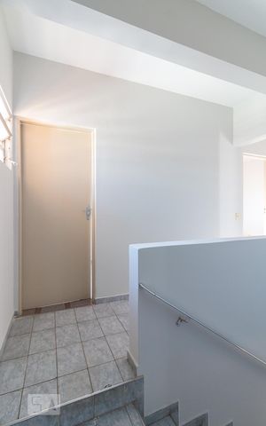 Casa à venda com 160m², 4 quartos e 2 vagasCorredor