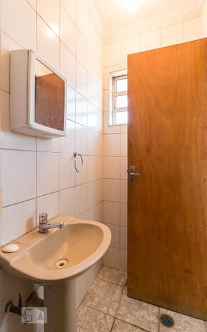 Casa à venda com 160m², 4 quartos e 2 vagasBanheiro de serviço