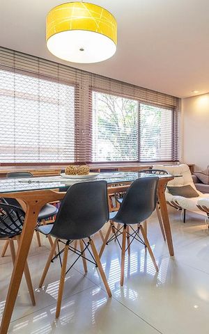 Apartamento à venda com 100m², 2 quartos e 1 vaga Apartamento à venda com 100m², 2 quartos e 1 vagaSala