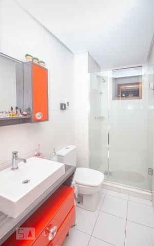Apartamento à venda com 92m², 2 quartos e 1 vaga Apartamento à venda com 92m², 2 quartos e 1 vagaBanheiro