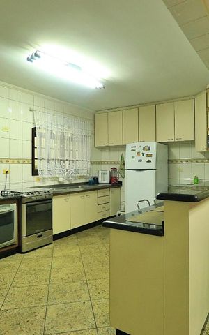Casa para alugar com 224m², 3 quartos e 5 vagasCozinha