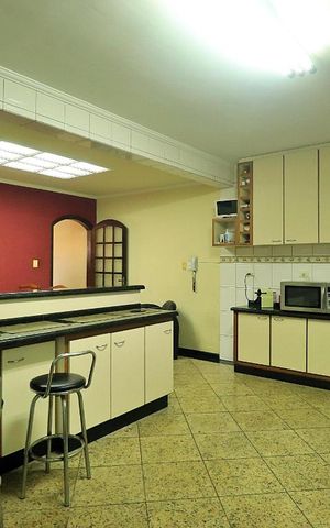 Casa para alugar com 224m², 3 quartos e 5 vagasCozinha