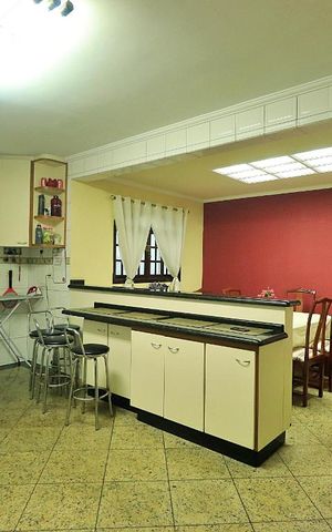 Casa para alugar com 224m², 3 quartos e 5 vagasCozinha