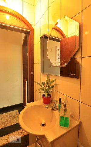 Casa para alugar com 224m², 3 quartos e 5 vagasLavabo