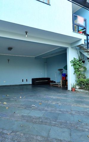 Casa para alugar com 224m², 3 quartos e 5 vagasGaragem