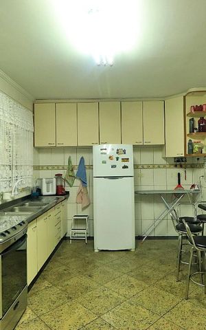 Casa para alugar com 224m², 3 quartos e 5 vagasCozinha